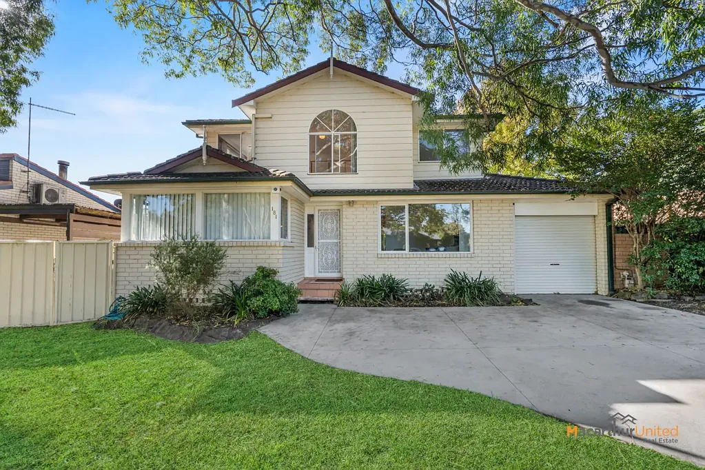 Bradbury 4ਬੈੱਡਰੂਮ Spacious Family Home in Prime Bradbury Location