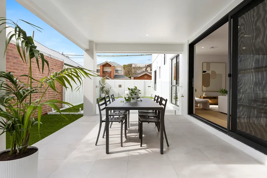 Newtown 4房  Luxury Newtown Family Living, Freshly Completed and Summer-Ready