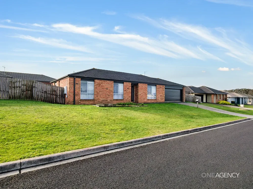 Smithton 3 Bedroom Brick Family Home in Popular Location