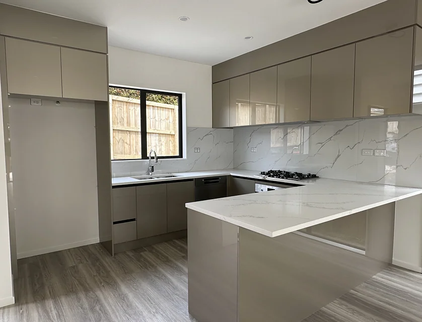 B/20 Catalina Crescent, Forrest Hill, 4房, 3浴, House