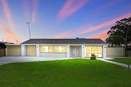 21 Leicester Way, St Clair
