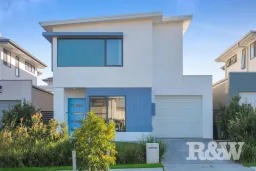 31 HINTON LOOP, Oran Park