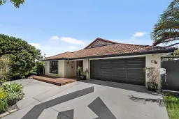 28 Farsley Place, Manly West