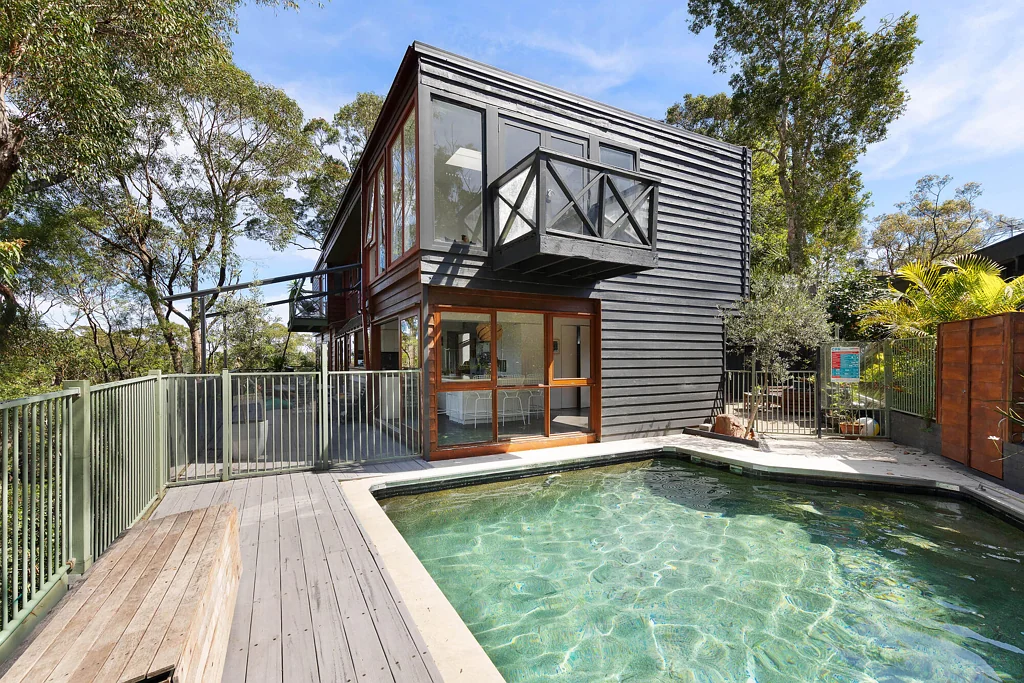 Turramurra 4ਬੈੱਡਰੂਮ Statement home, designed for a crowd, positioned for tranquillity