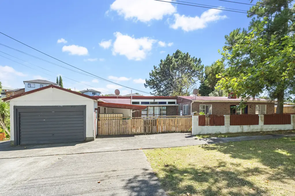New Lynn 5Phòng ngủ Urgent Sale! Present All Offers!