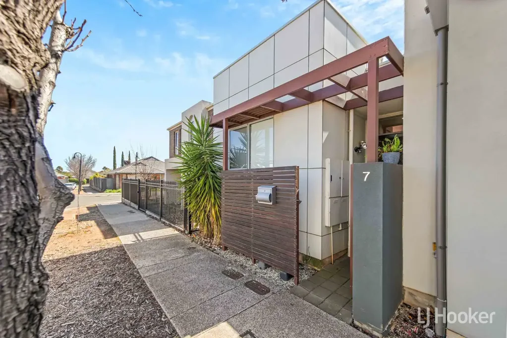 Blakeview 2 Slaapkamer Low-Maintenance Living with Modern Appeal