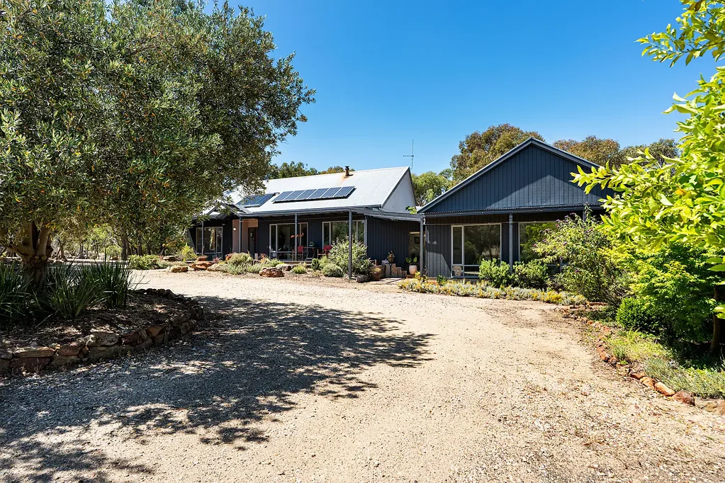 Barkers Creek 3Phòng ngủ Versatile Acreage Lifestyle with Stunning Views
