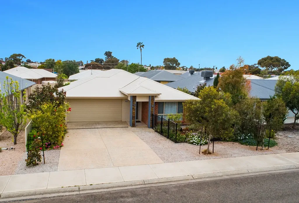 17 Daly Street, Wallaroo, SA 5556