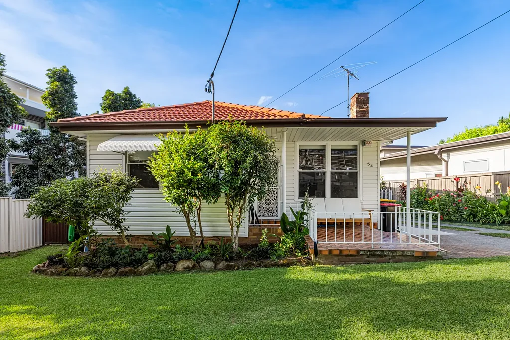 54 Lawrence Street, Peakhurst, NSW 2210