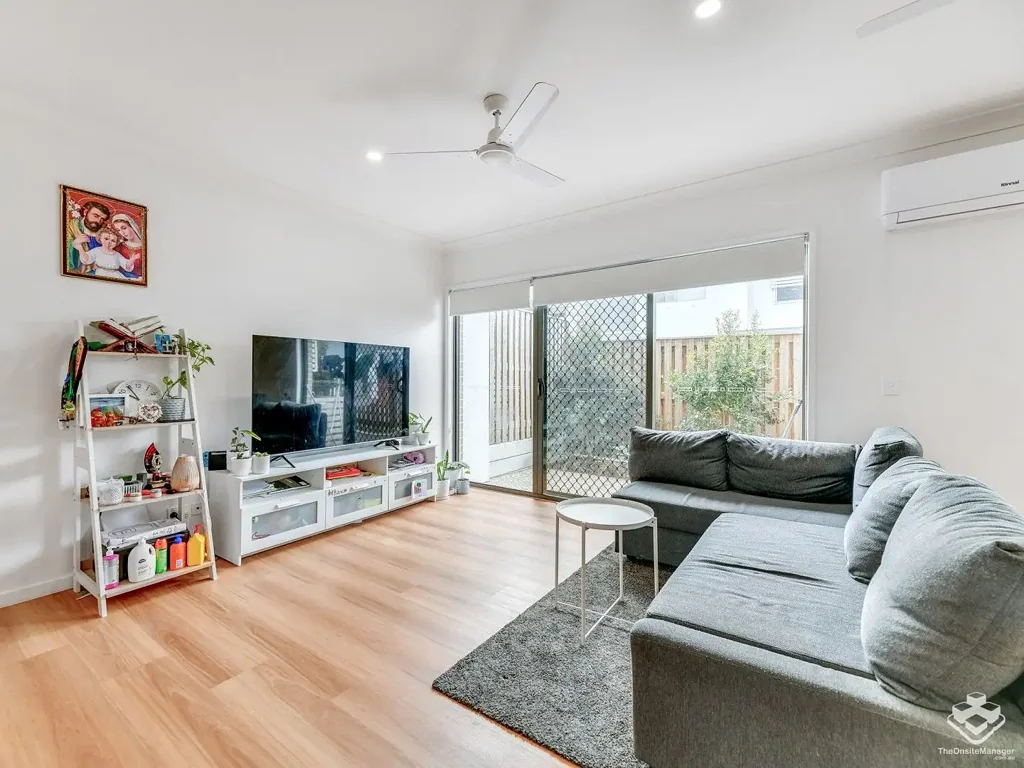Breaking Lease - New Modern Townhouse