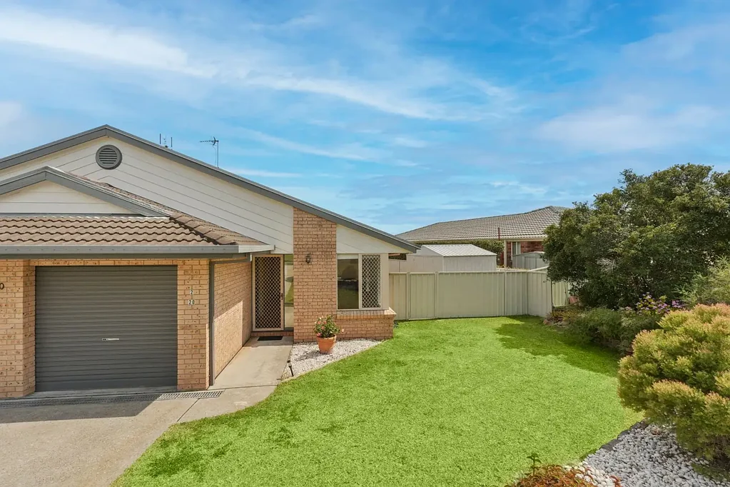 2/20 Valerie Court, Elermore Vale, NSW 2287