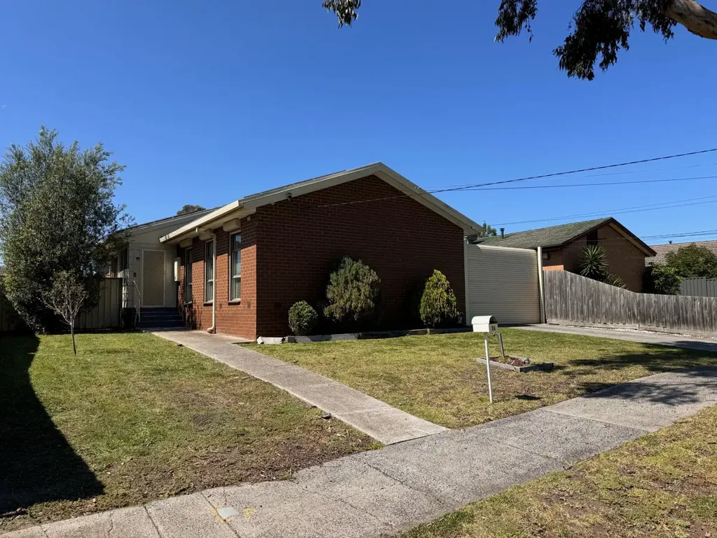 3 BEDROOM FAMILY HOME