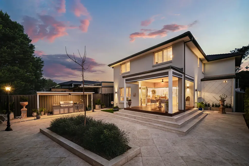 Earlwood 4Moenga Stunning Parkside Entertainer | Private and Serene Family Home