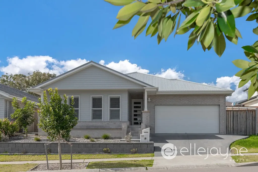 Crangan Bay 4房  Quality family home in the sought after Crangan Bay!