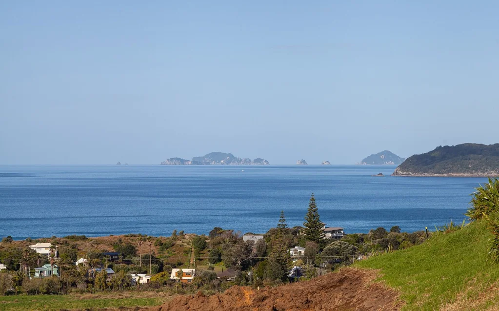 Tairua ONE FOR THE SUN SEEKERS