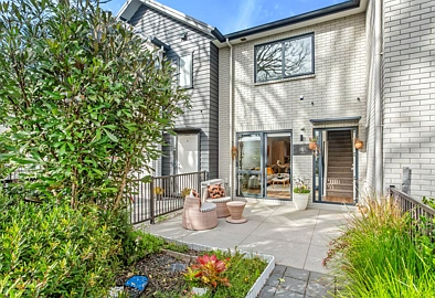 WELCOME TO WATERSIDE LIVING - WAIATA SHORES