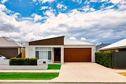 10 Breccia Grove, Piara Waters