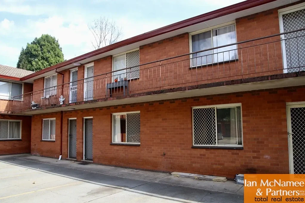 Renovated Ground Floor Unit – Convenient Location!