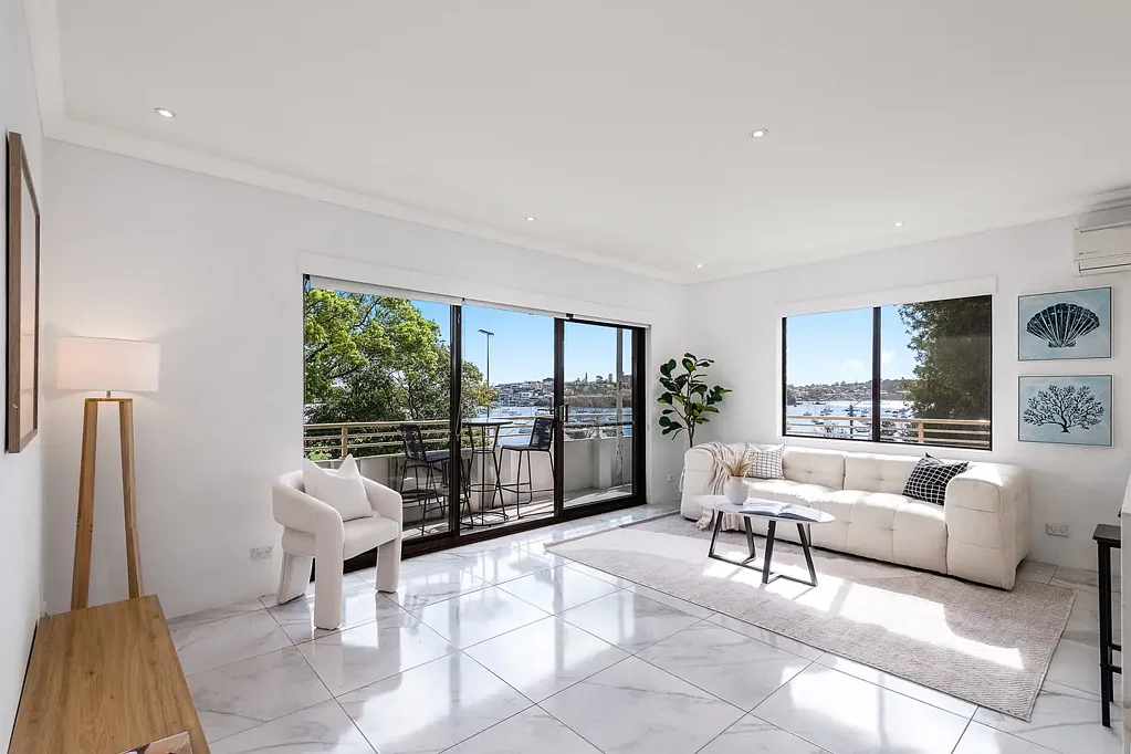Drummoyne 3Kwarto Luxurious Apartment with Sublime Views Across from the Waterfront