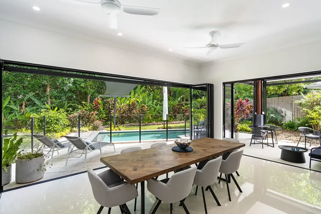 14 Kurt Close, Palm Cove, QLD 4879