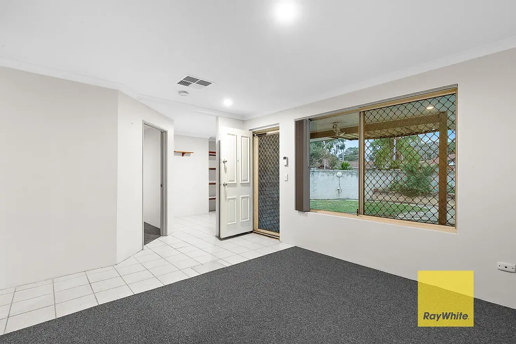 Thornlie 5બેડરૂમ Spacious Family Home with Multiple Living Areas