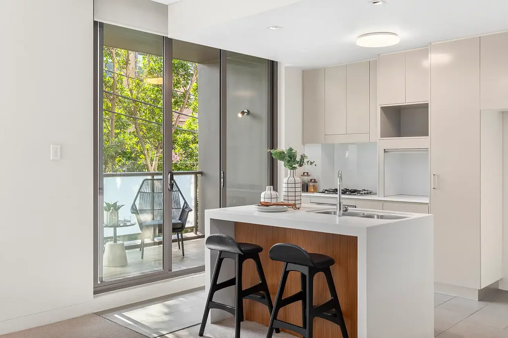 2/370-376 George Street, Waterloo, NSW 2017