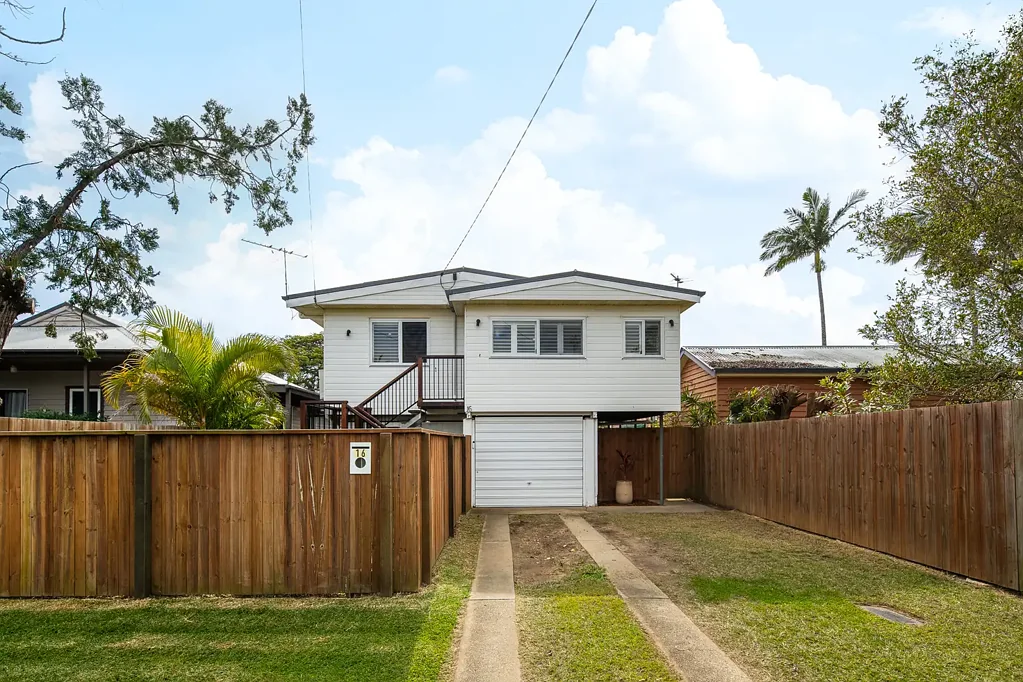 Scarborough 2 Bedroom Charming Scarborough Home with Stunning Studio