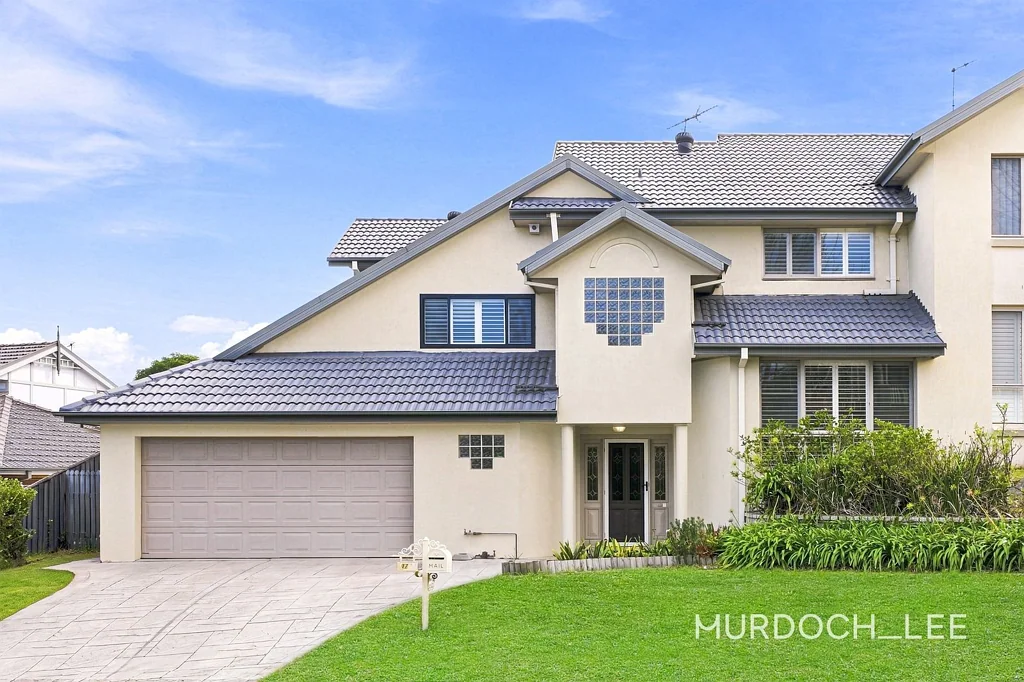 Spacious Family Duplex in a Prime Bella Vista Location