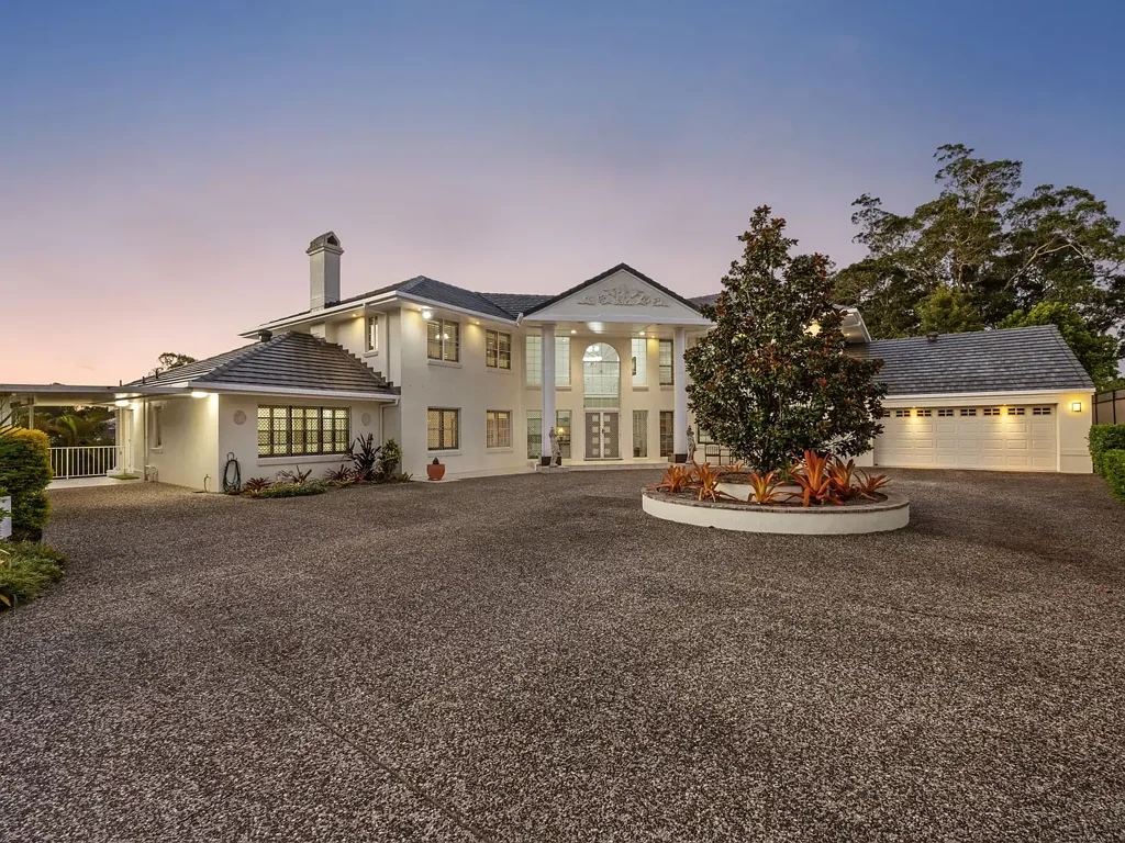 Westlake 8Zimmer Once-in-a-Lifetime Luxury Estate on 2,606m² - 8 Beds, 5 Baths, 7 Living Areas