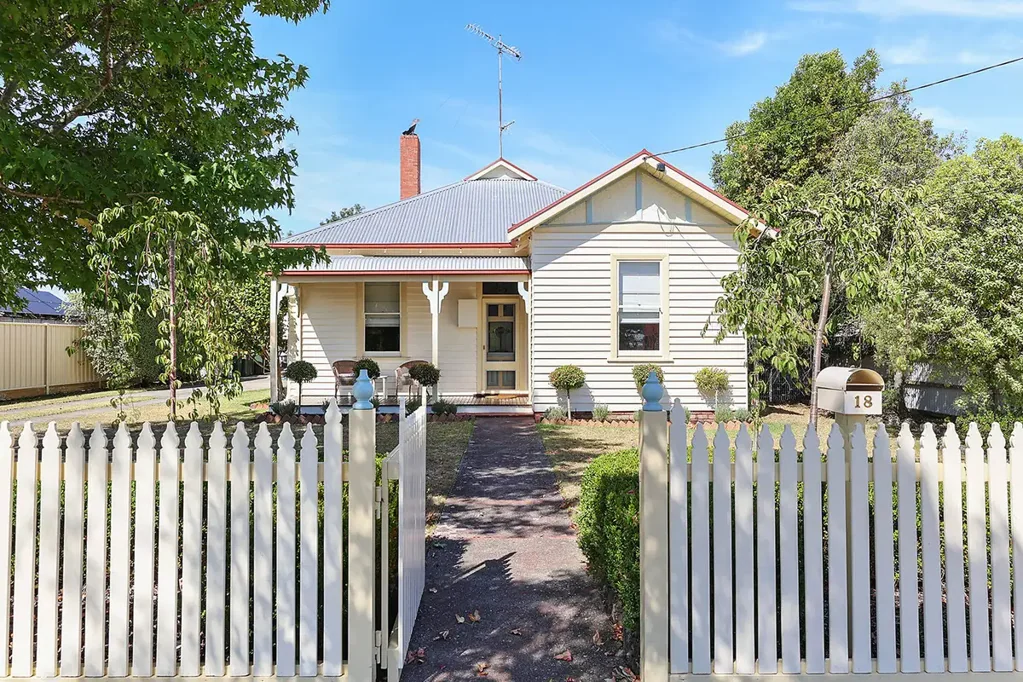 18 Hewitt Street, Colac, VIC 3250