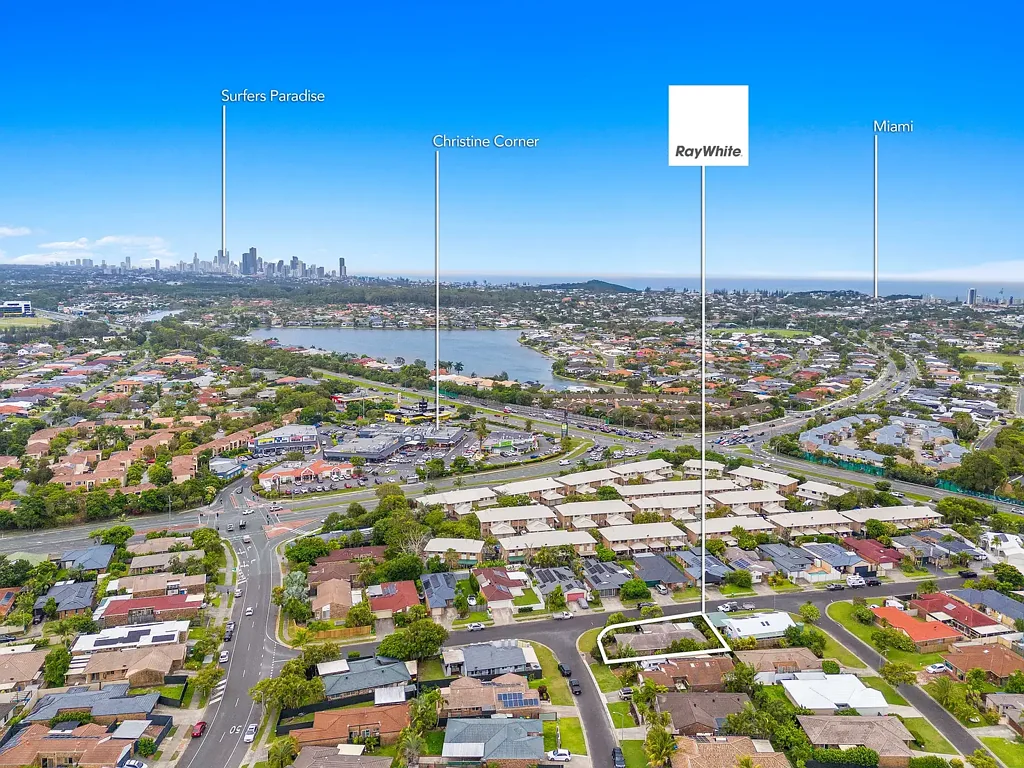 Burleigh Waters 3房  Burleigh Waters Corner Block Opportunity