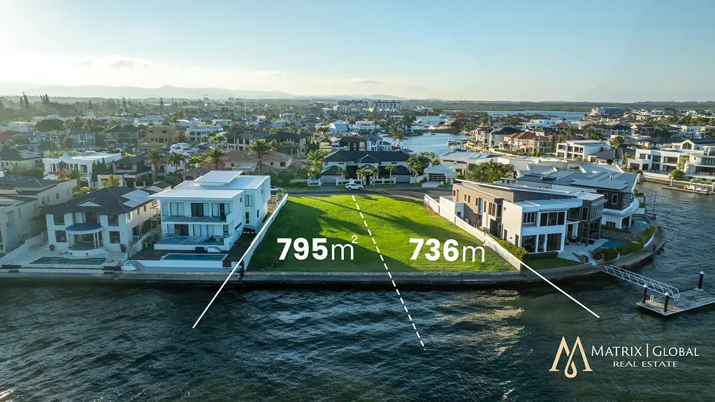 Paradise Point Rare Double Block Offering with Panoramic Broadwater Views
