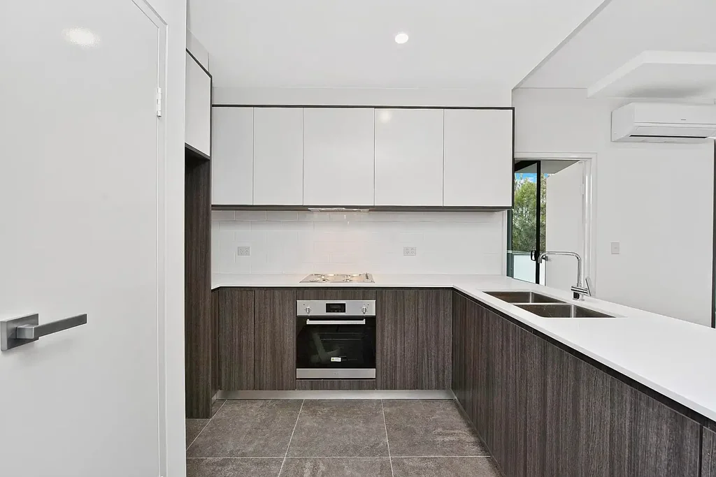 Ultra-convenient Modern Apartment