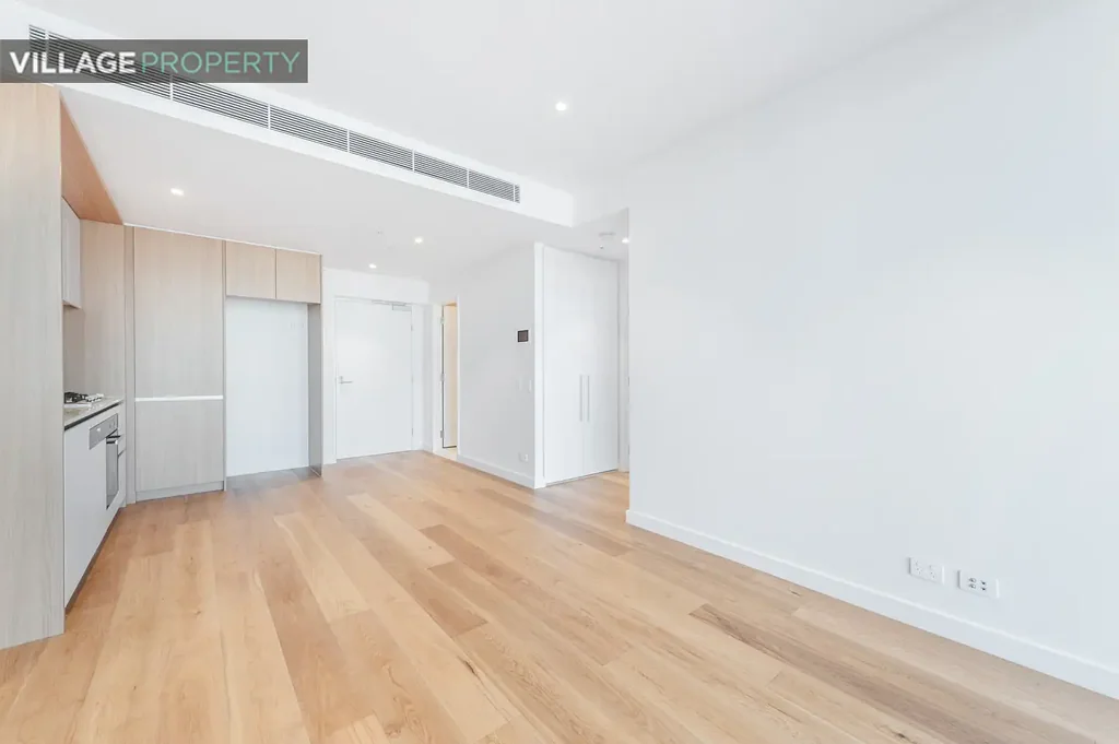 SPACIOUS ONE BEDROOM PLUS STUDY/GUEST ROOM WITH PARKING - DARLING RISE