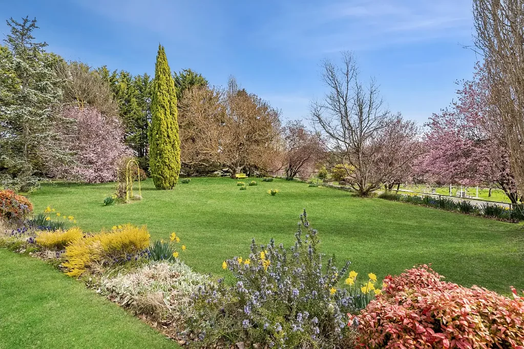Crookwell UNSEEN MARKET MARVEL: Exclusive Land-Only Opportunity!