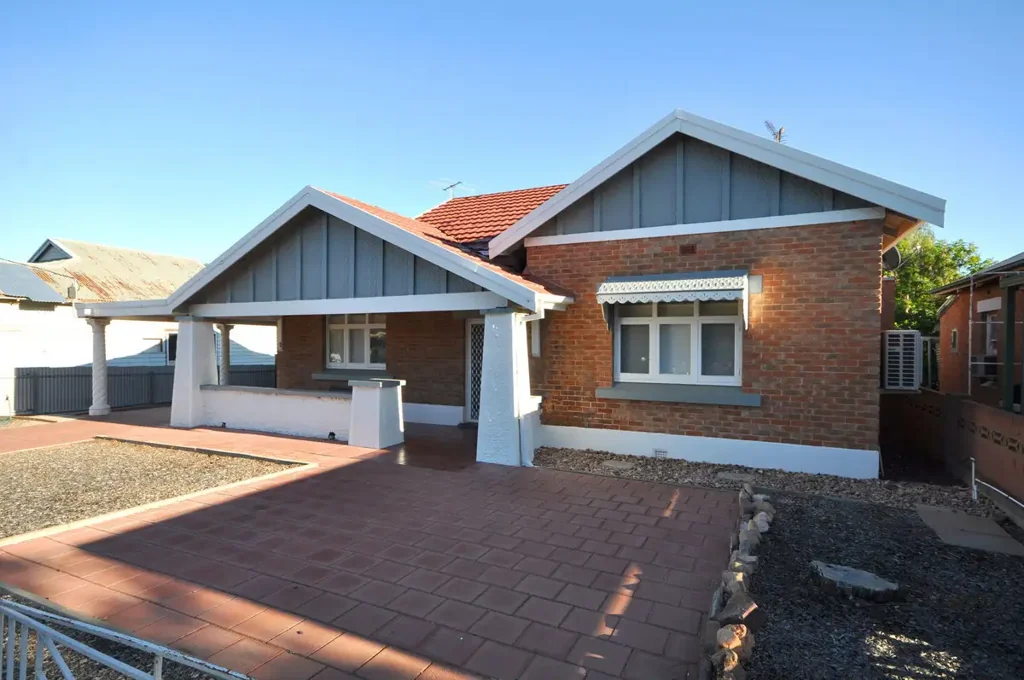 CLASSIC BUNGALOW