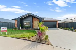 2 Elliman Crescent, Sale