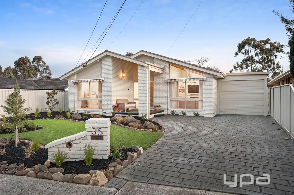 35 Arnside Crescent, Westmeadows, VIC 3049