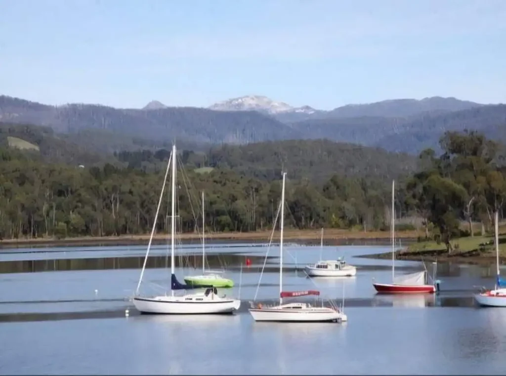 Port Huon 4 Bedroom Potential Calling