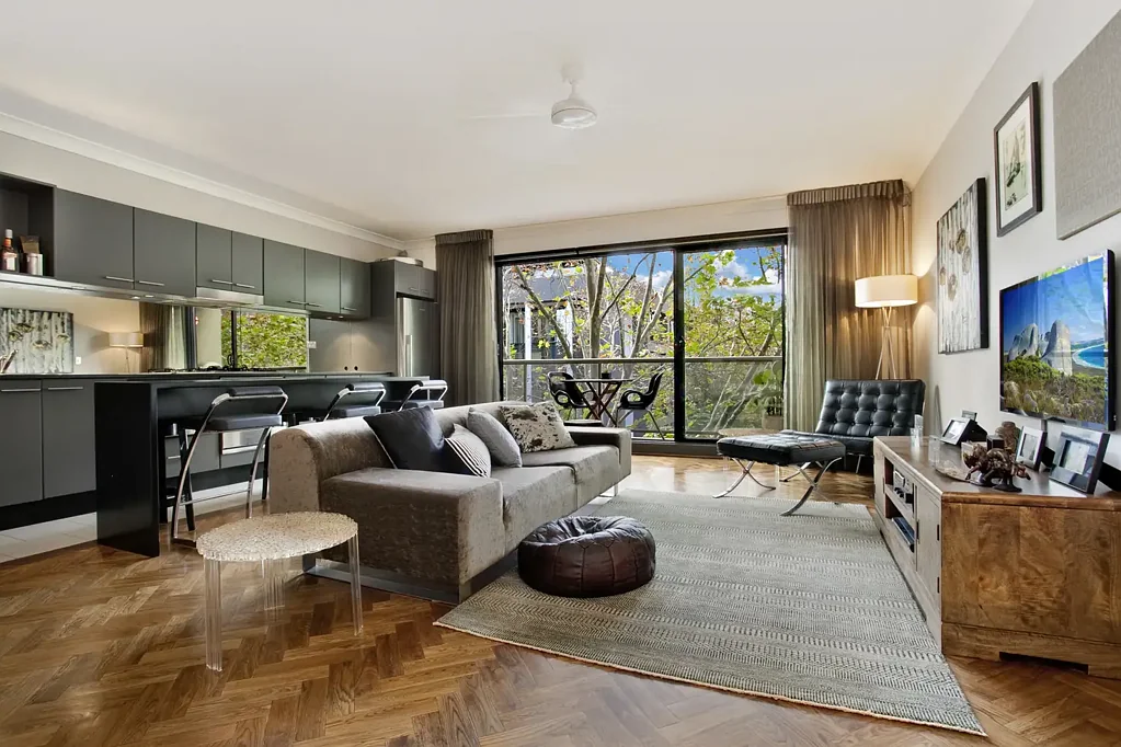 IMMACULATE SPACIOUS CONTEMPORY QUALITY FURNISHED OPEN ONE BEDROOM WITH BALCONY. THE LEASE IS 3 MONTHS. 
Owner moving back 26th Dec