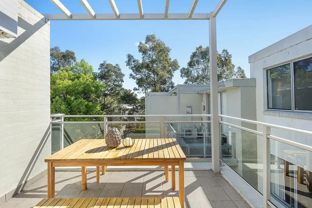 Westmead 2ਬੈੱਡਰੂਮ Modern Top-Floor Apartment with Leafy Outlook in Prime Location