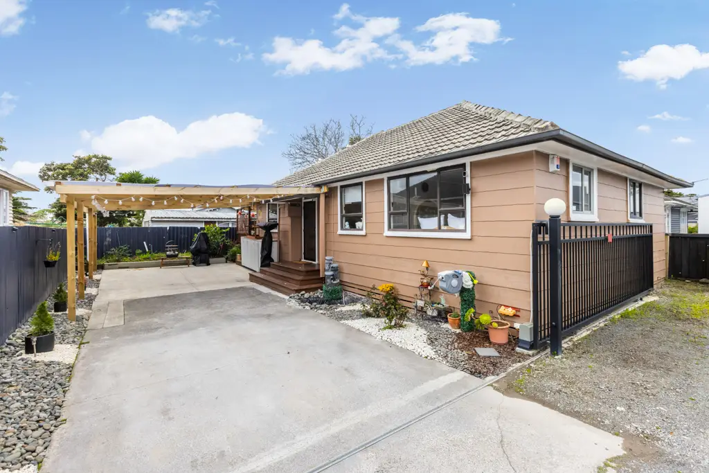 Takanini 3房  2/7 Manuia Road, Takanini