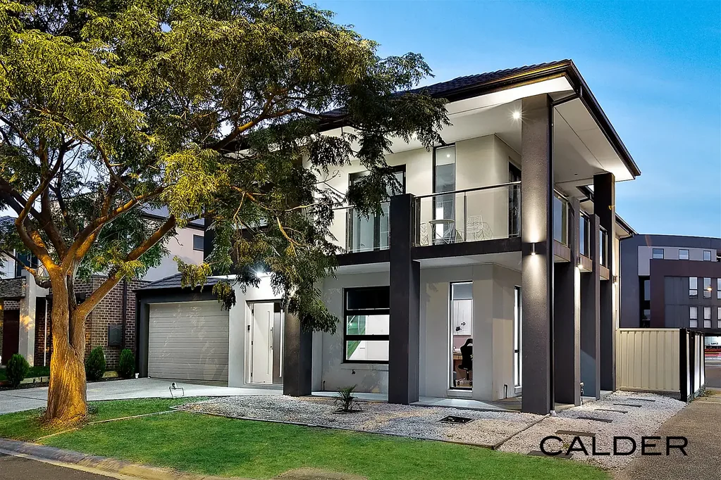 2 Murchison Place, Caroline Springs, VIC 3023