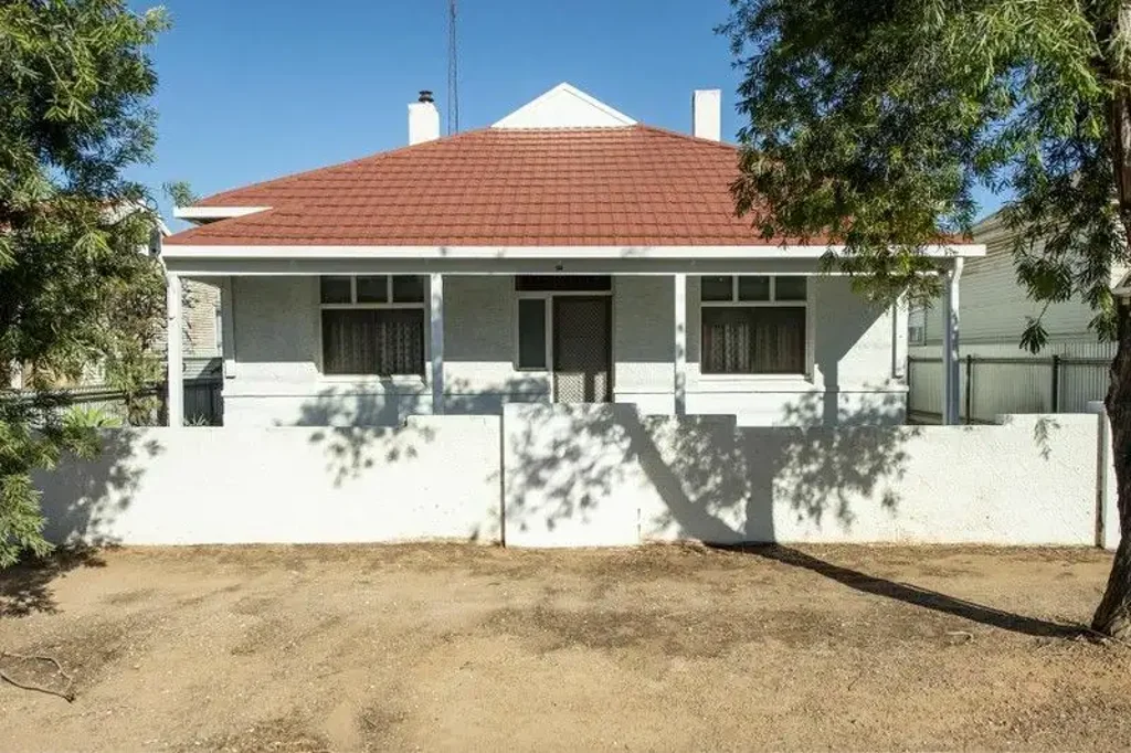 Port Pirie South 4कमरा Solid Home or Investment in a Handy Location