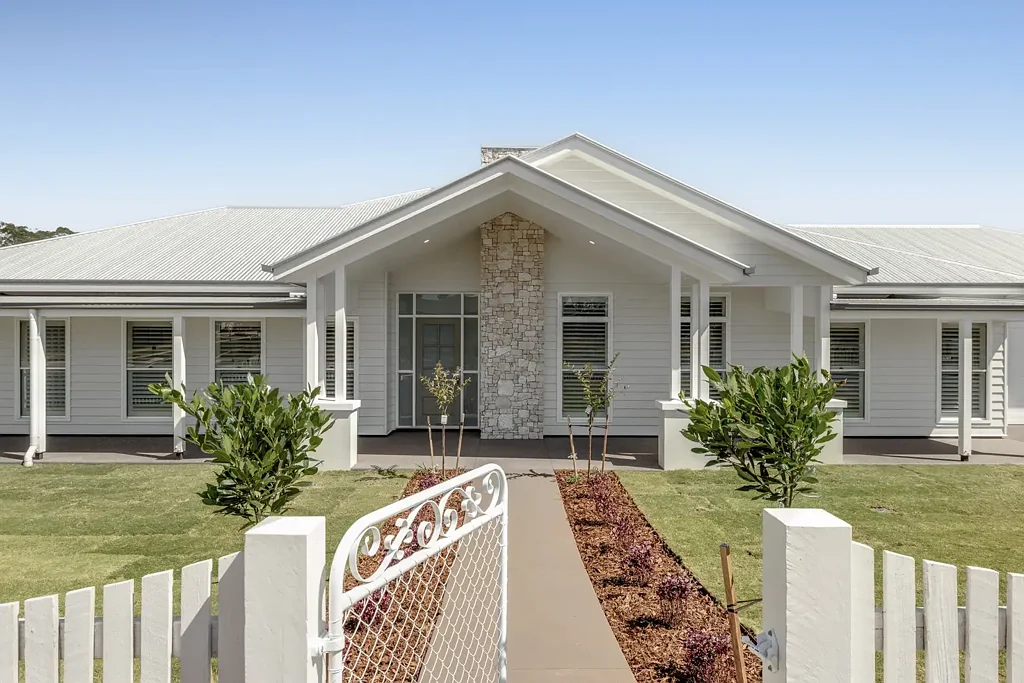 Highfields Shelton Homes Modern Character Home +  950m2 Corner Allotment