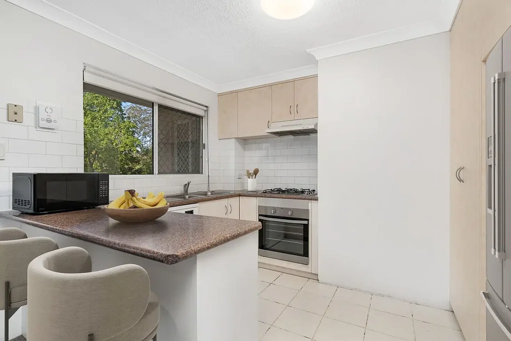 St Lucia 2房 精品一楼公寓，提供宽敞空间、优质生活方式和极致便利 Boutique First-Floor Apartment Offering Space, Lifestyle & Exceptional Convenience