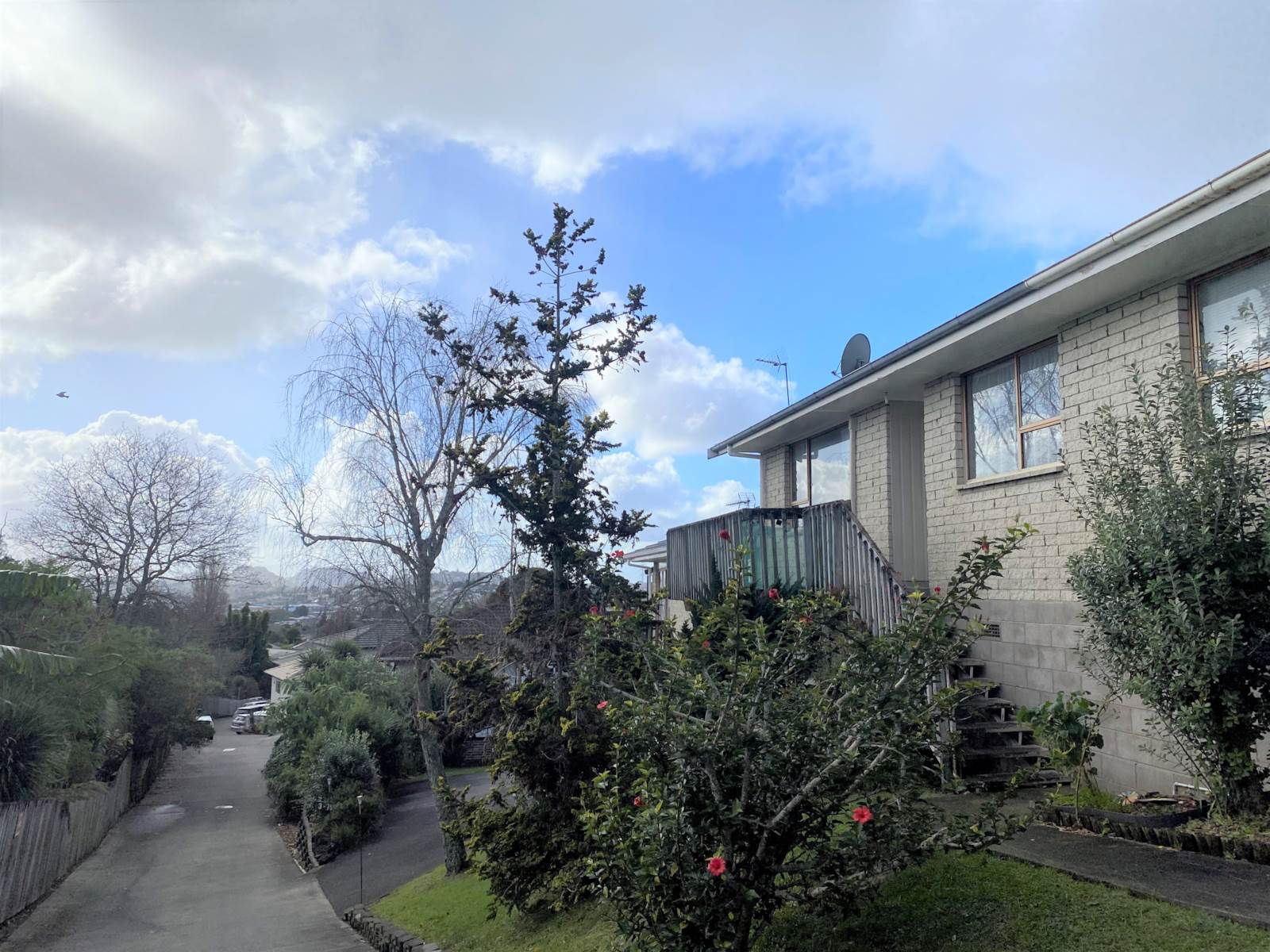 2/748 Richardson Road, Hillsborough, Auckland, 2 침실, 1 욕실