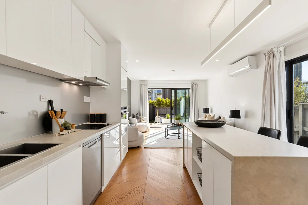 Hobsonville 3બેડરૂમ Priced under RV!! Make an offer!