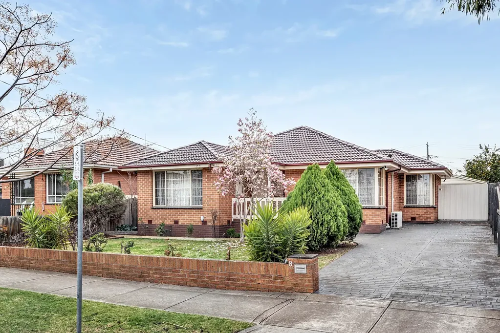 Keilor East 3 Bedroom A charming single-level home with endless potential