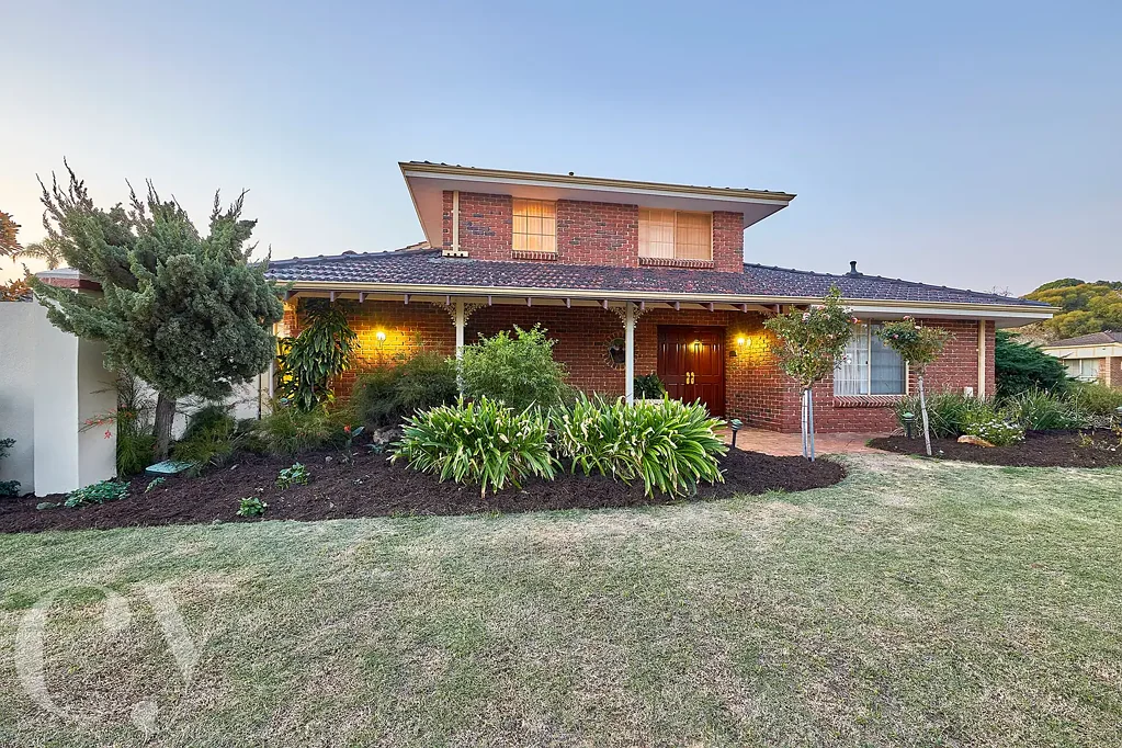 1 Dungarvan Court, Waterford, WA 6152